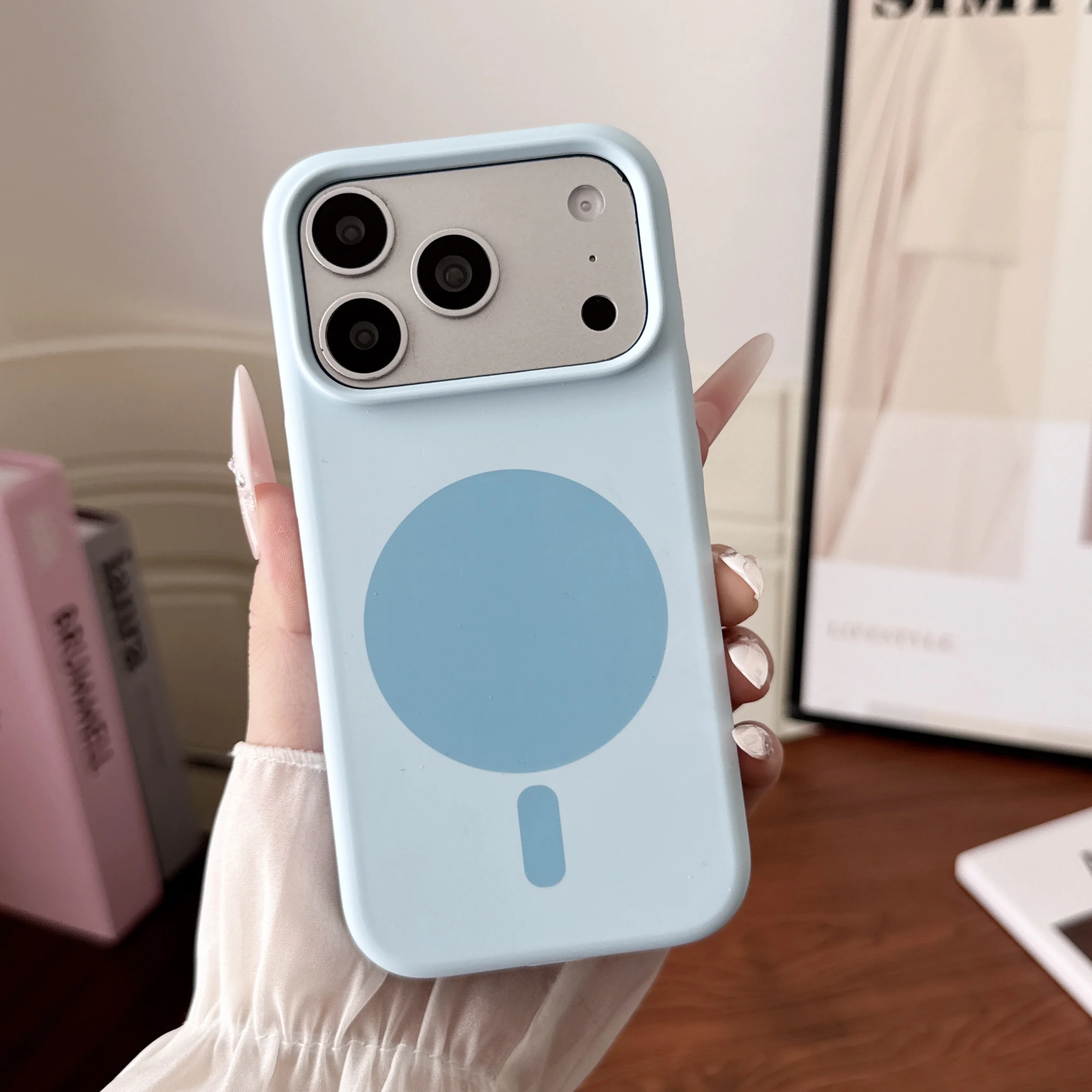 Liquid Silicone Magnetic Phone Case - Modieuze, magnetische, draadloze oplaadbare telefoonhoes van